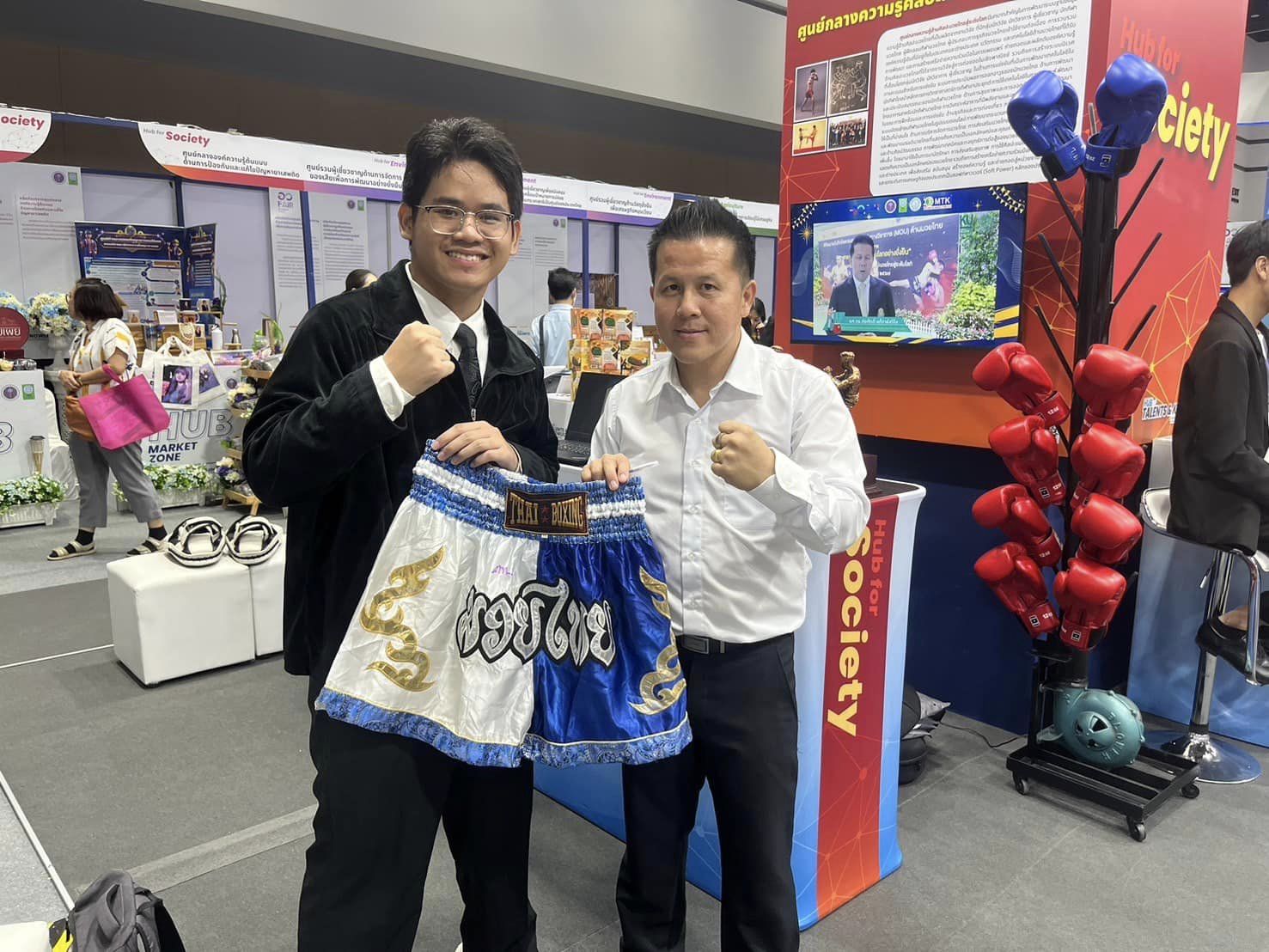 นิทรรศการ Hub of Muay Thai (MTK) โซน F ของ วช. ได้รับความสนใจจากผู้เข้าชมงาน